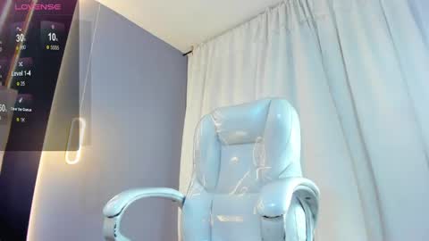      online show from May 14, 4:16 pm