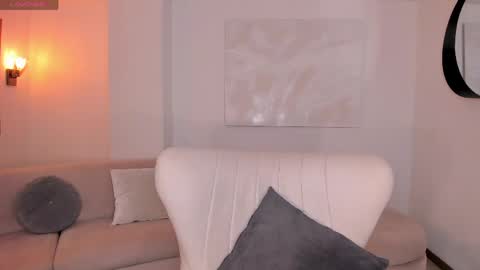 Ambar  online show from May 7, 11:28 am