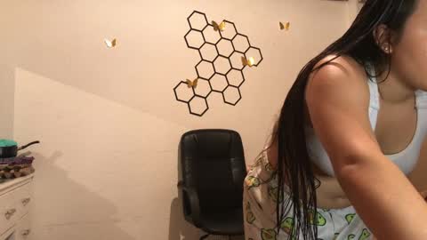 Amelia online show from October 20, 6:46 pm