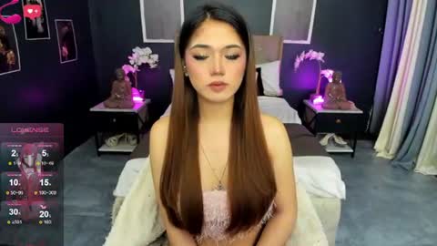 Claire online show from June 29, 4:06 pm