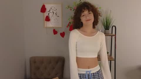 Alivia online show from May 24, 10:11 am