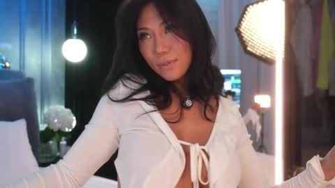 Ami online show from May 24, 6:03 pm
