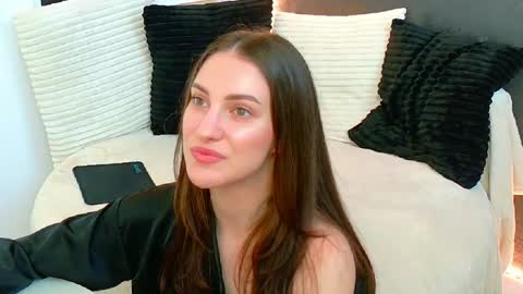 Amira online show from May 26, 4:29 am