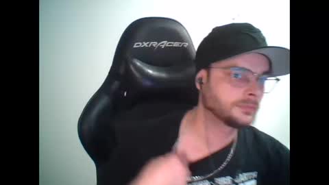 anarchyy1994 online show from May 3, 8:42 am