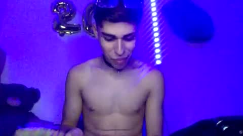 andryt31135 online show from June 3, 1:41 am