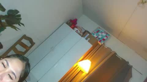angela online show from May 17, 8:51 pm