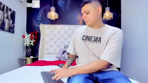 angelblue   online show from June 27, 7:53 pm