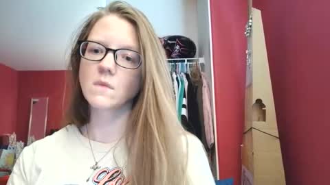 AngelicAngel online show from June 9, 7:35 pm