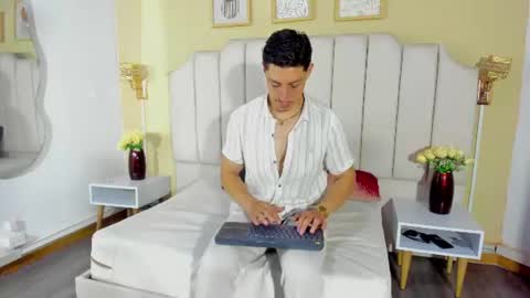 Angel Beaumont online show from July 17, 11:45 am