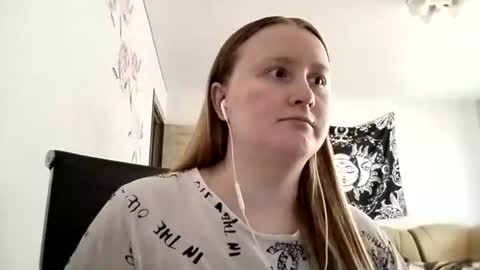 Anika online show from August 6, 12:36 pm
