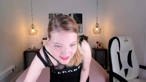 Anita online show from June 15, 8:17 am