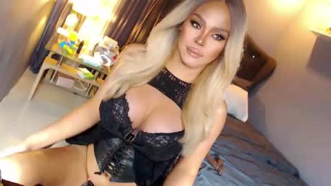 Miss Anna online show from June 27, 10:32 am