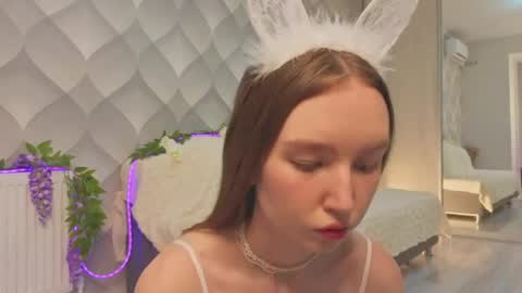Holly Molly Im Polly online show from May 16, 7:01 pm