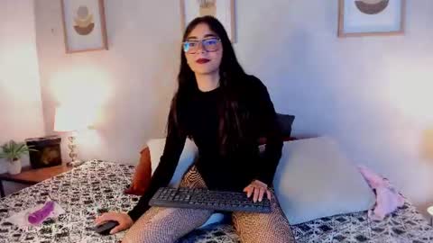 Annie online show from June 25, 5:12 am