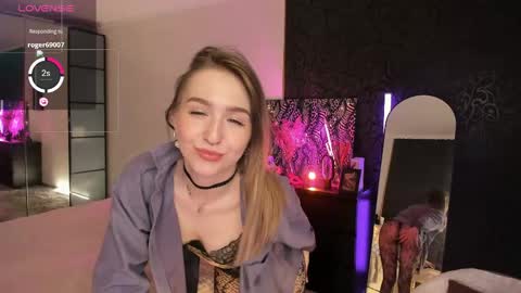 Annie online show from May 3, 11:11 pm