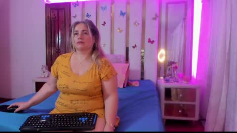 Anyela  online show from May 30, 4:00 am