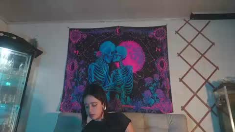 ariana_whitee online show from July 7, 6:47 am