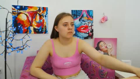 arinabelle online show from May 31, 6:09 pm
