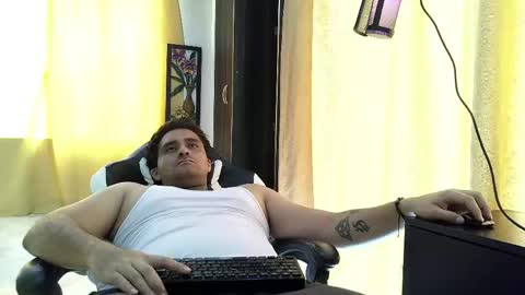 aronmiller online show from June 5, 3:39 pm