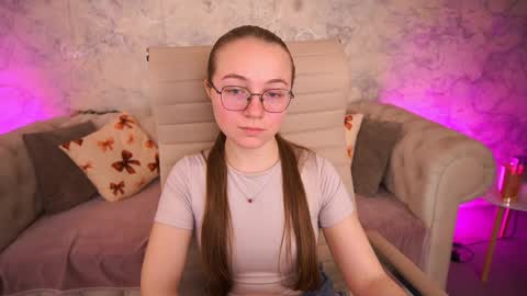 arrinawair online show from May 15, 7:28 am