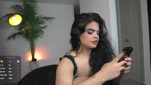 Chloe  online show from May 6, 2:17 am