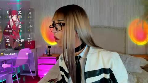 Ashley online show from May 30, 1:31 pm