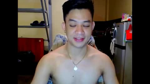 asiandreamboyx online show from May 27, 4:20 am