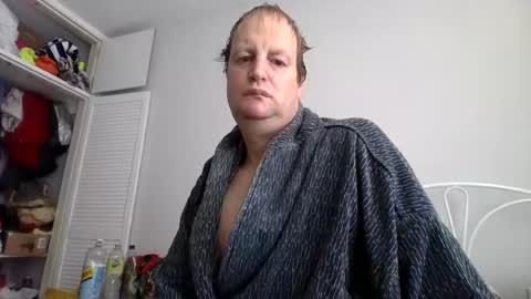 yoursissy online show from July 3, 11:37 am