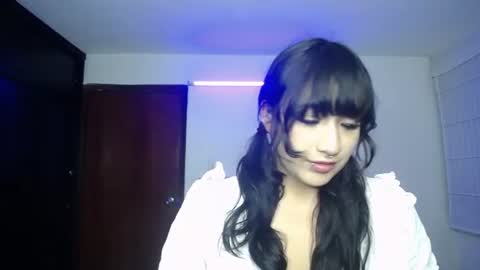aura_cute_ online show from June 10, 3:28 am