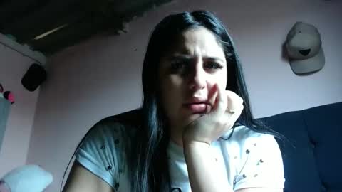 auroa_0785 online show from May 27, 4:15 pm