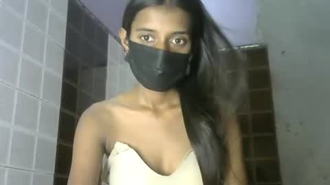 avery_lust01 online show from May 20, 10:54 am