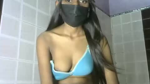 avery_lust01 online show from May 16, 6:32 am