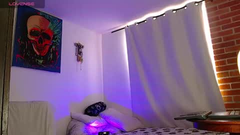 Independiente Model online show from May 21, 2:01 pm