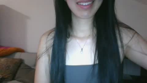 axue online show from June 15, 8:34 pm
