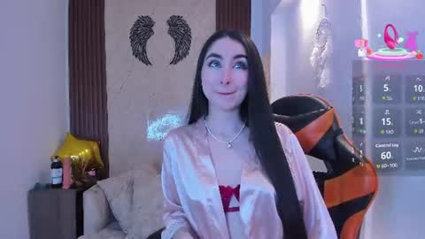 Ayla online show from July 20, 9:05 pm