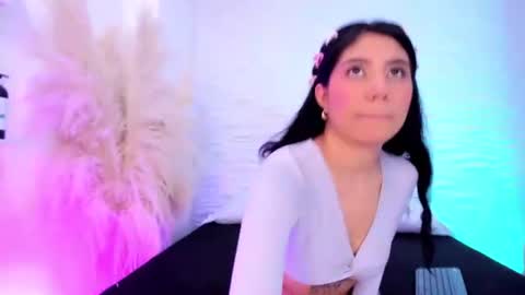 aylinlove_ online show from June 19, 12:00 pm