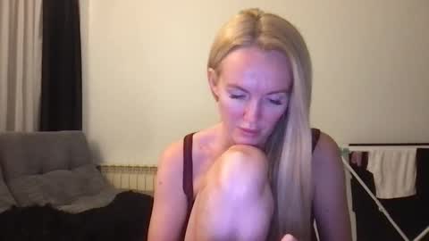 babe_dia online show from February 19, 4:39 pm