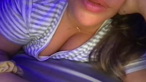 babyhoney333 online show from May 25, 12:06 am