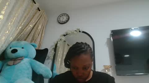 baddestslut001 online show from May 3, 10:16 pm