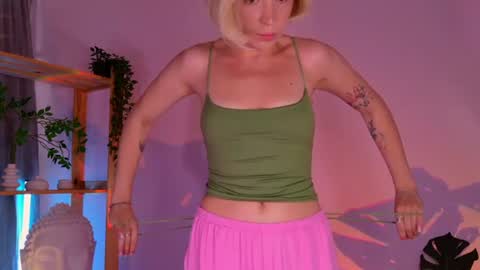 Elly online show from July 17, 3:41 am
