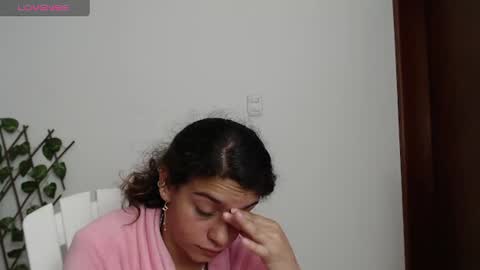 Sara  Juan online show from June 16, 2:37 am