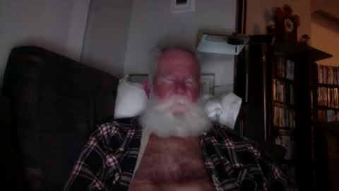 beardbushy online show from April 21, 5:25 am