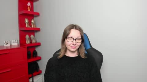Zoe online show from May 7, 6:31 am