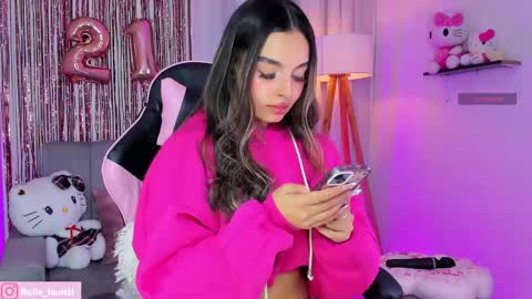bella igbella hunttt online show from May 11, 2:40 am