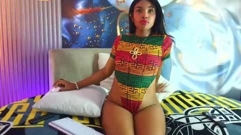 BELLA online show from May 30, 11:47 pm