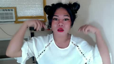 bella_ngo online show from June 30, 1:54 pm