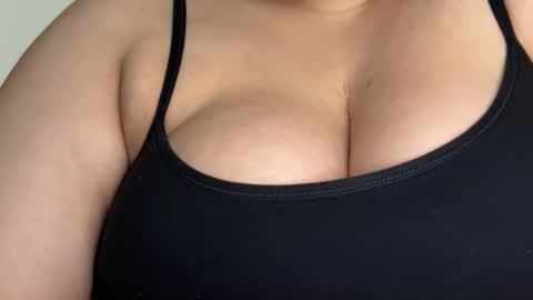 bellaluna112 online show from April 27, 8:17 pm