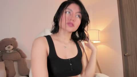 Bella Mia online show from May 6, 11:00 pm