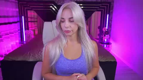 Bella online show from July 22, 1:46 pm