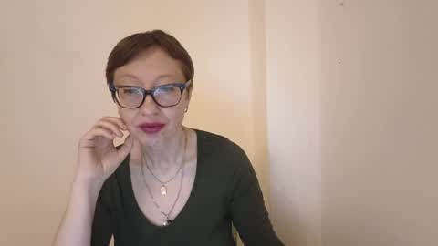 Emma online show from June 5, 7:08 pm